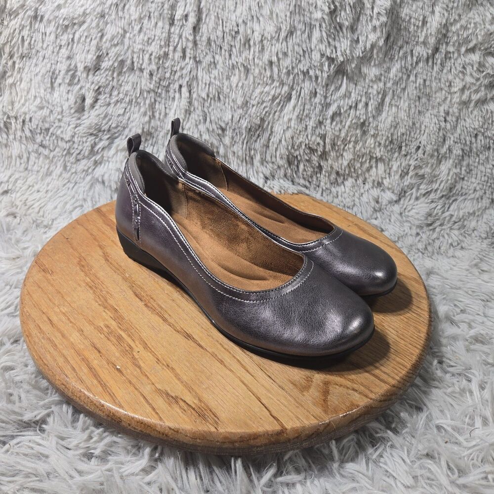 JBU Vivian Comfort Loafer Flats Womens Silver Slip Ons Size 8M Retro Casual